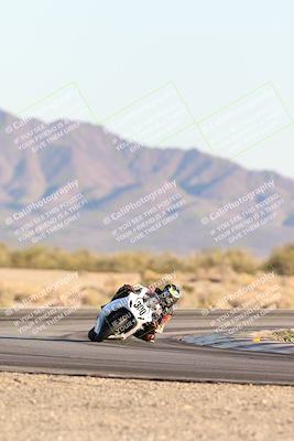 media/Dec-07-2025-CVMA (Sun) [[3e7d2de5dc]]/Race 18-Formula Twins-Formula 40 UL/